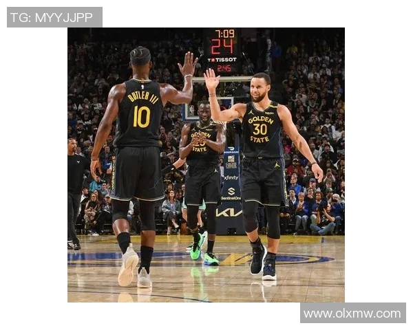 勇士队季后赛G2：再下一城，昂首晋级半决赛